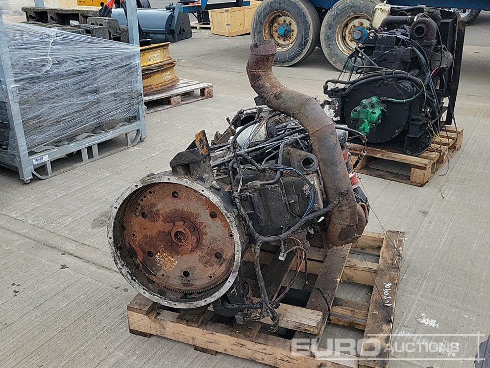 Cummins 6 Cylinder Engine - Motor: 4 kép. Cummins 6 Cylinder Engine - Motor: 4 kép.