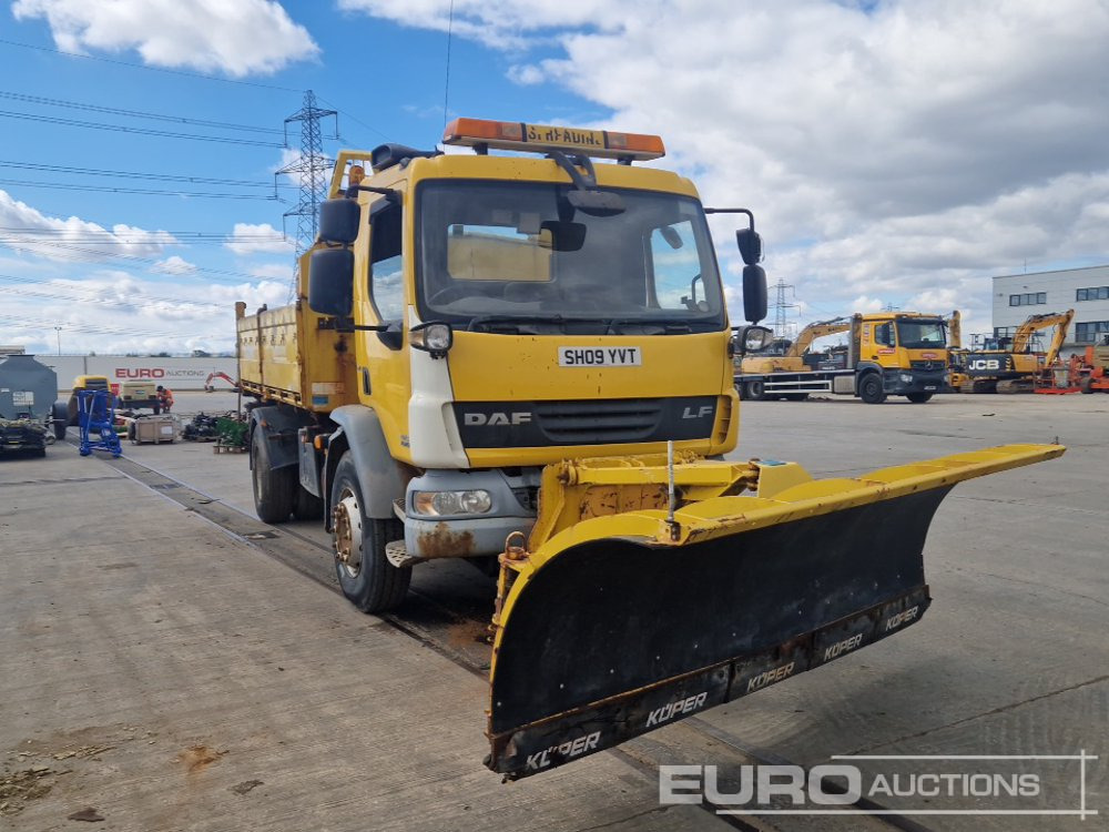 Billenőplatós teherautó DAF LF 55.250: 7 kép.