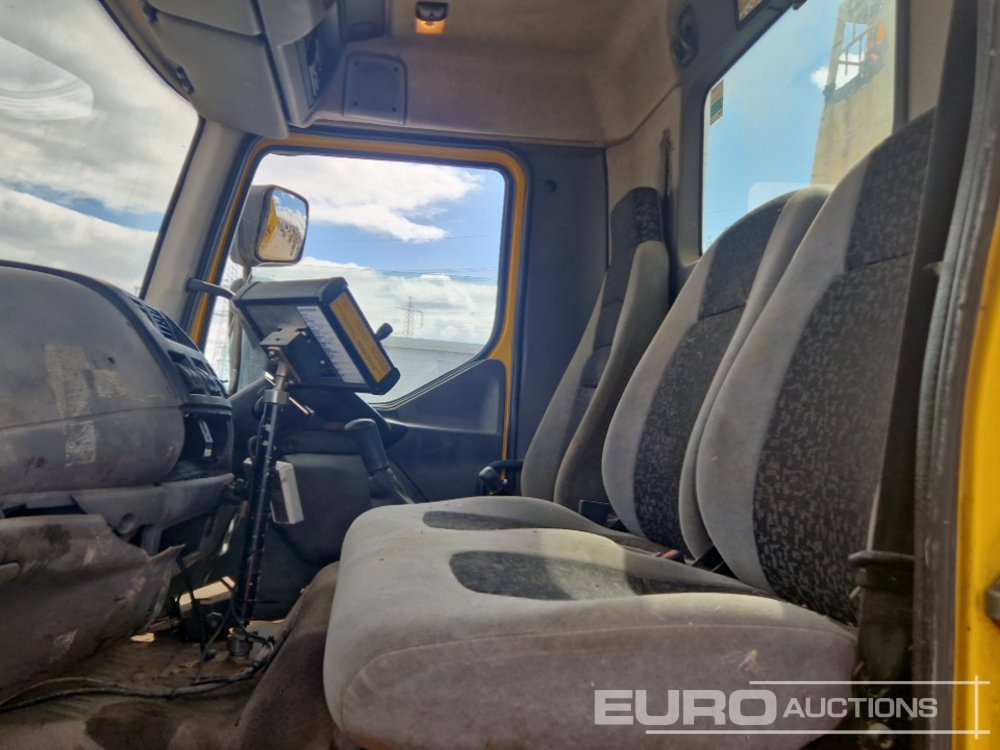 Billenőplatós teherautó DAF LF 55.250: 29 kép.