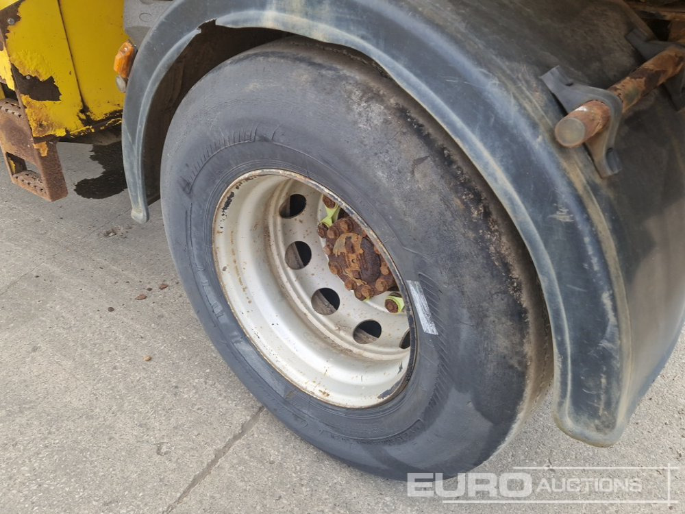 Billenőplatós teherautó DAF LF 55.250: 21 kép.