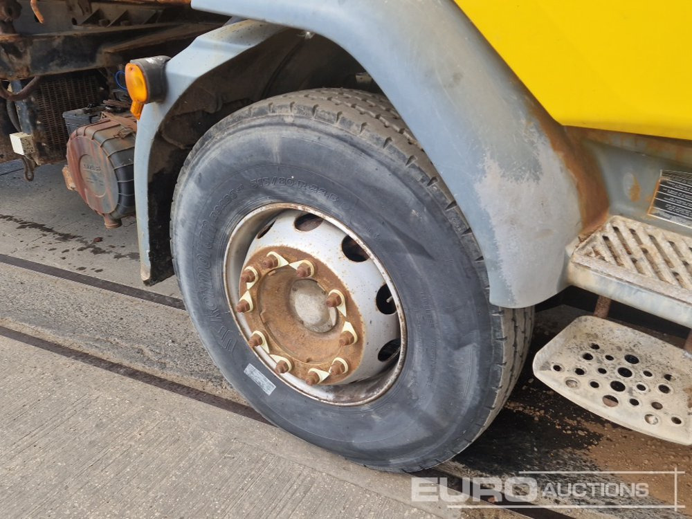 Billenőplatós teherautó DAF LF 55.250: 23 kép.