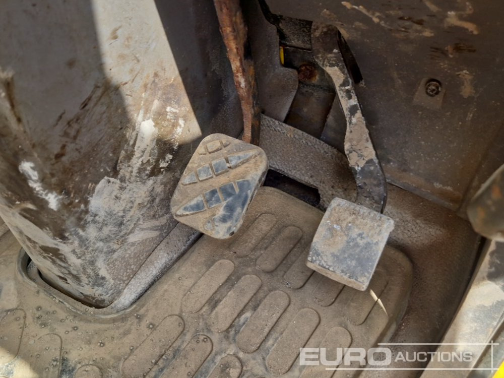 Billenőplatós teherautó DAF LF 55.250: 32 kép.