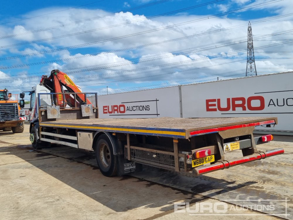 DAF LF250 - Platós teherautó: 3 kép. DAF LF250 - Platós teherautó: 3 kép.