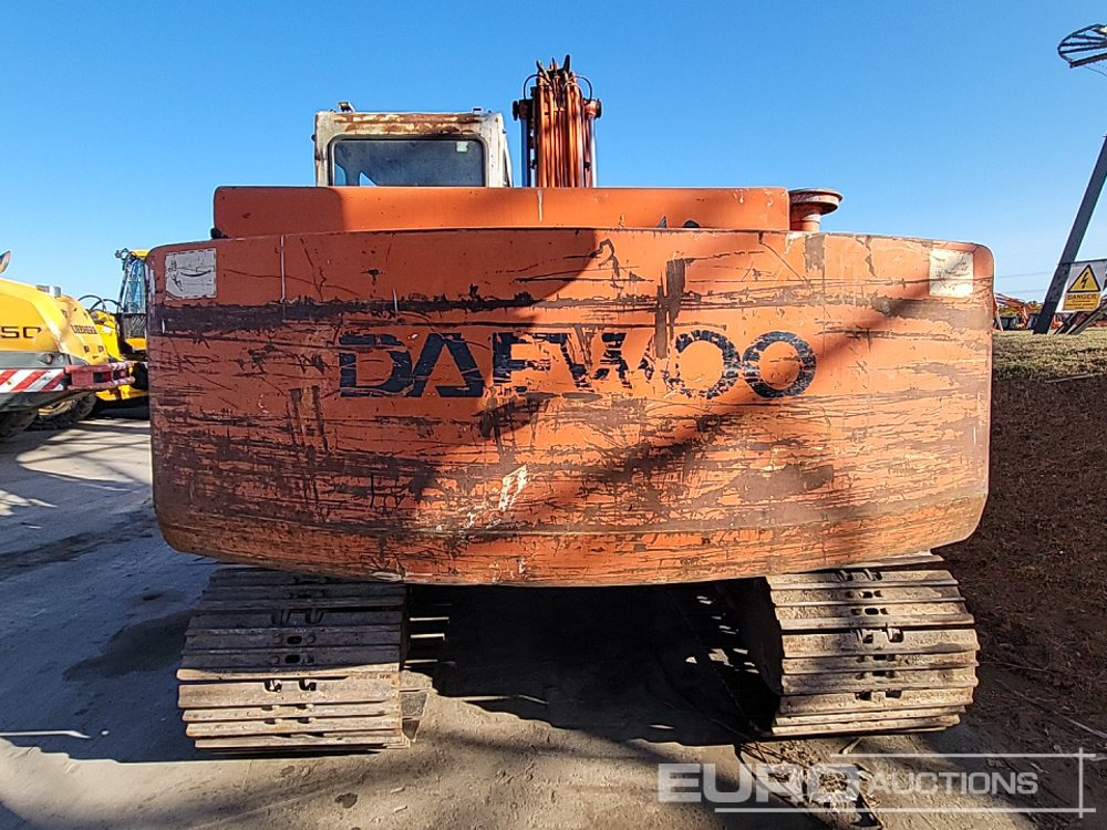 Daewoo SL130 - Lánctalpas kotró: 4 kép. Daewoo SL130 - Lánctalpas kotró: 4 kép.