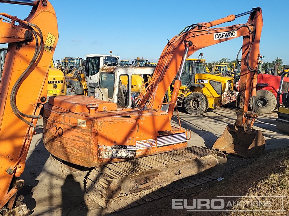 Daewoo SL130 - Lánctalpas kotró: 5 kép. Daewoo SL130 - Lánctalpas kotró: 5 kép.