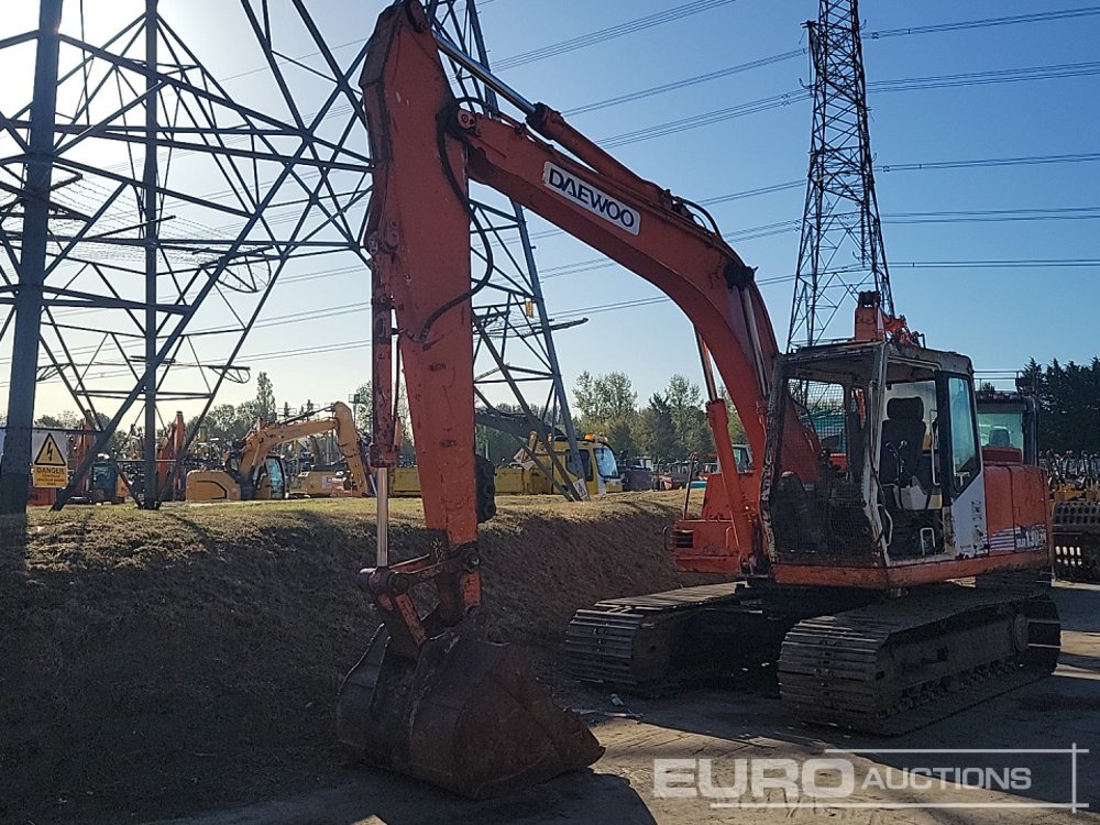Daewoo SL130 - Lánctalpas kotró: 1 kép. Daewoo SL130 - Lánctalpas kotró: 1 kép.