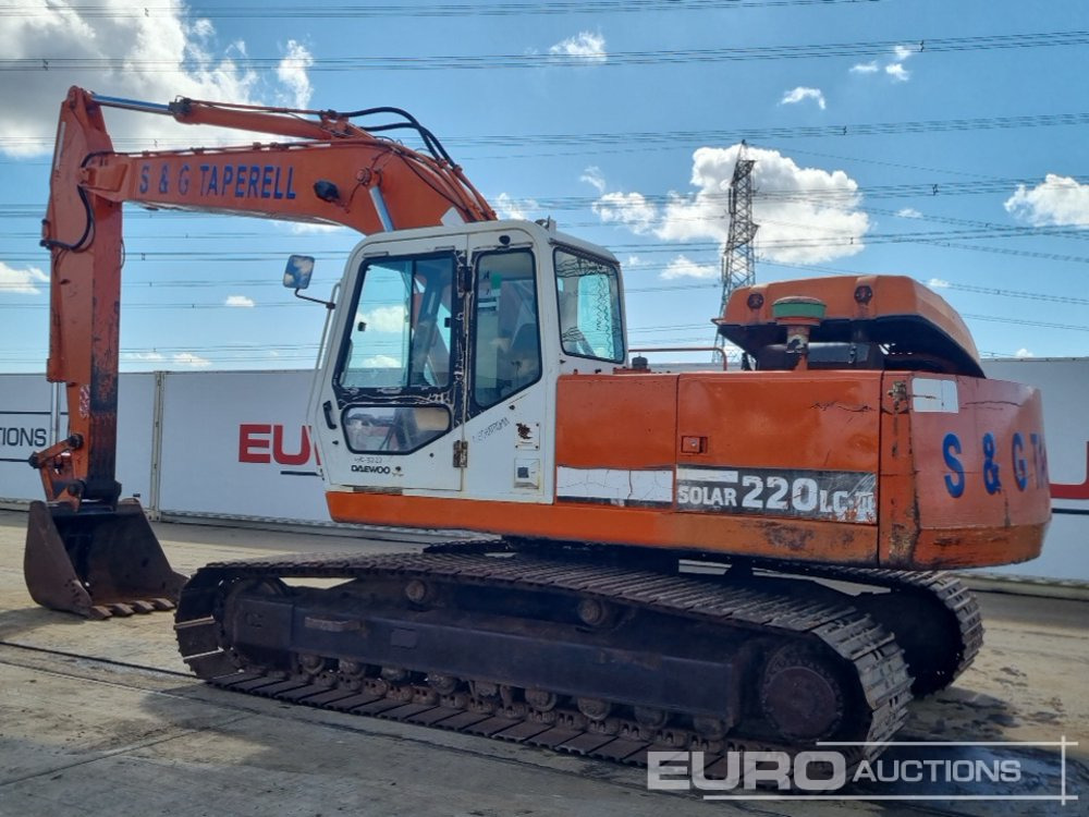 Daewoo SL220LC-111 - Lánctalpas kotró: 3 kép. Daewoo SL220LC-111 - Lánctalpas kotró: 3 kép.