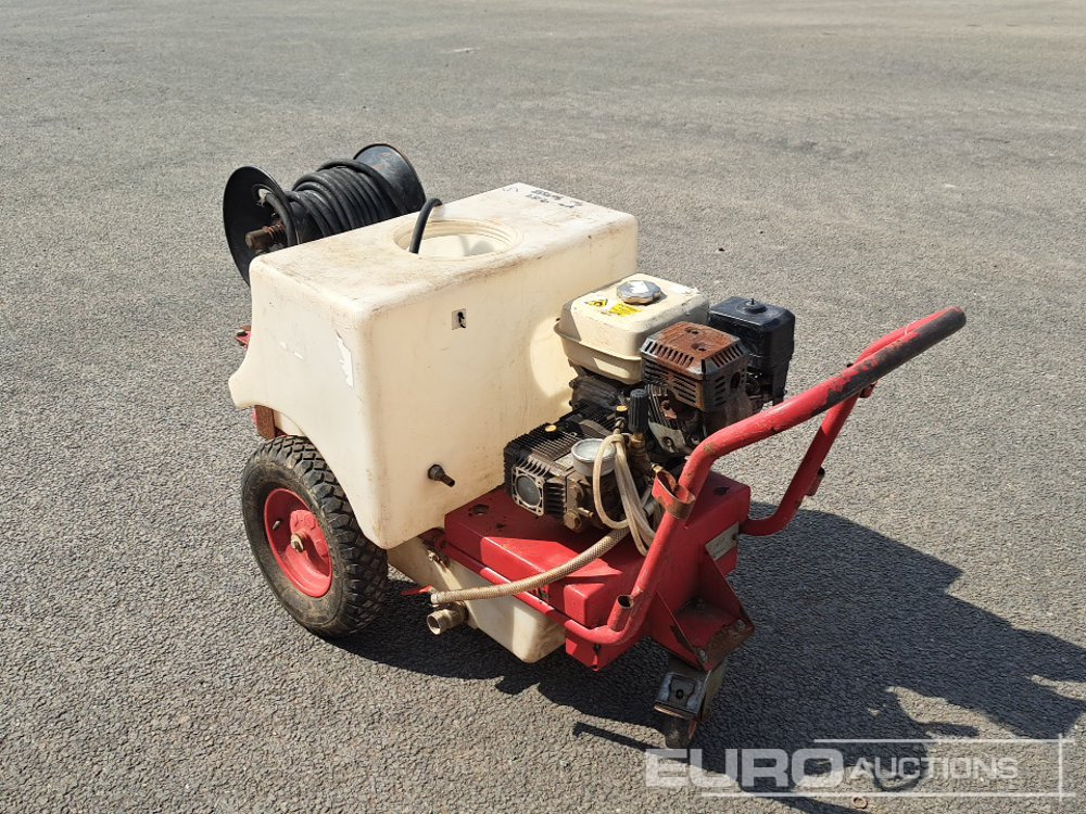 Demon Petrol Pressure Washer, Honda Engine - Magasnyomású mosó: 3 kép. Demon Petrol Pressure Washer, Honda Engine - Magasnyomású mosó: 3 kép.
