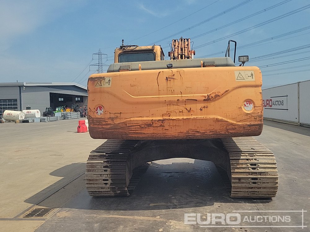 Doosan DX225LC - Lánctalpas kotró: 4 kép. Doosan DX225LC - Lánctalpas kotró: 4 kép.