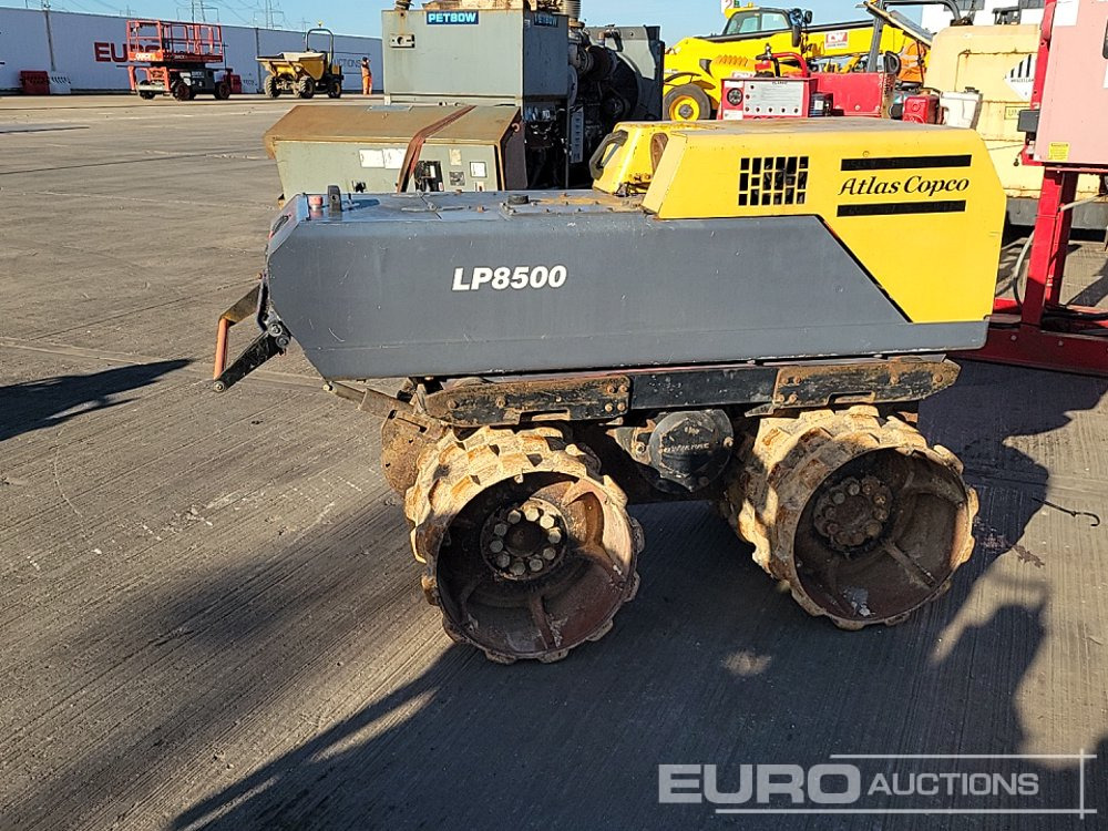 Dynapac LP8500 - Aszfaltozó gép: 5 kép. Dynapac LP8500 - Aszfaltozó gép: 5 kép.