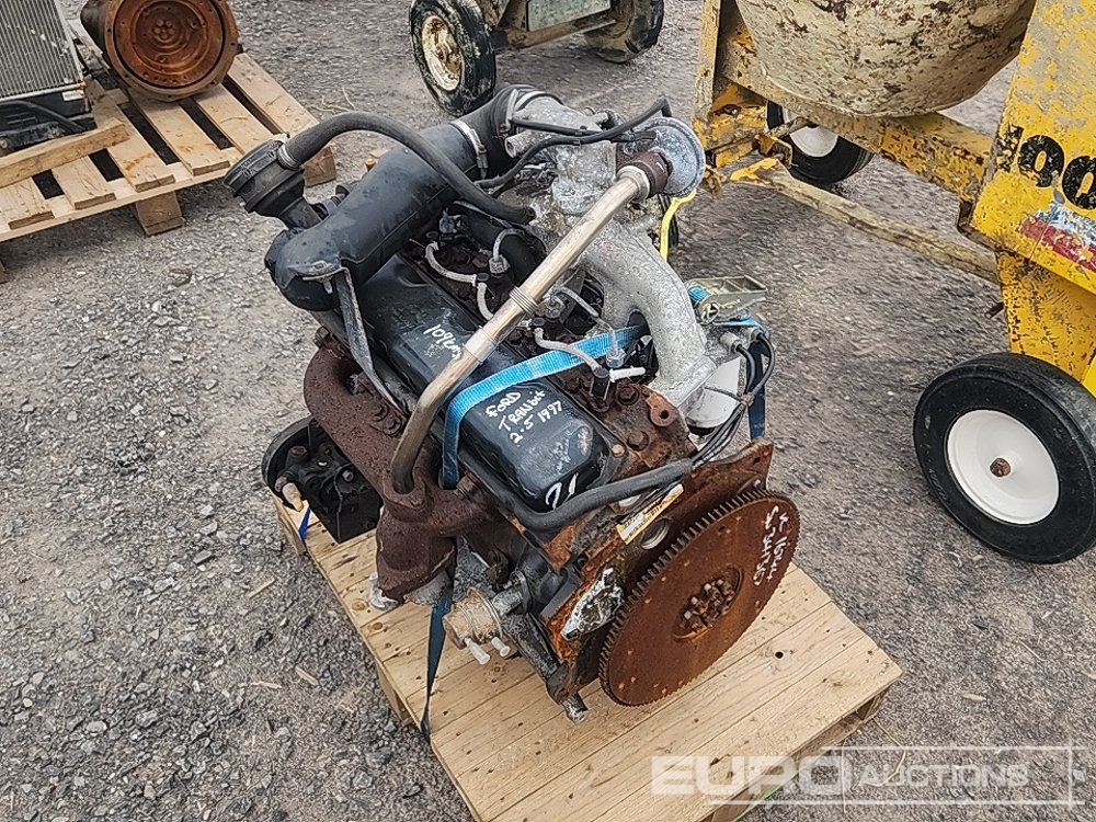 Ford 2.5 Diesel Engine to suit Ford Transit - Motor: 5 kép. Ford 2.5 Diesel Engine to suit Ford Transit - Motor: 5 kép.