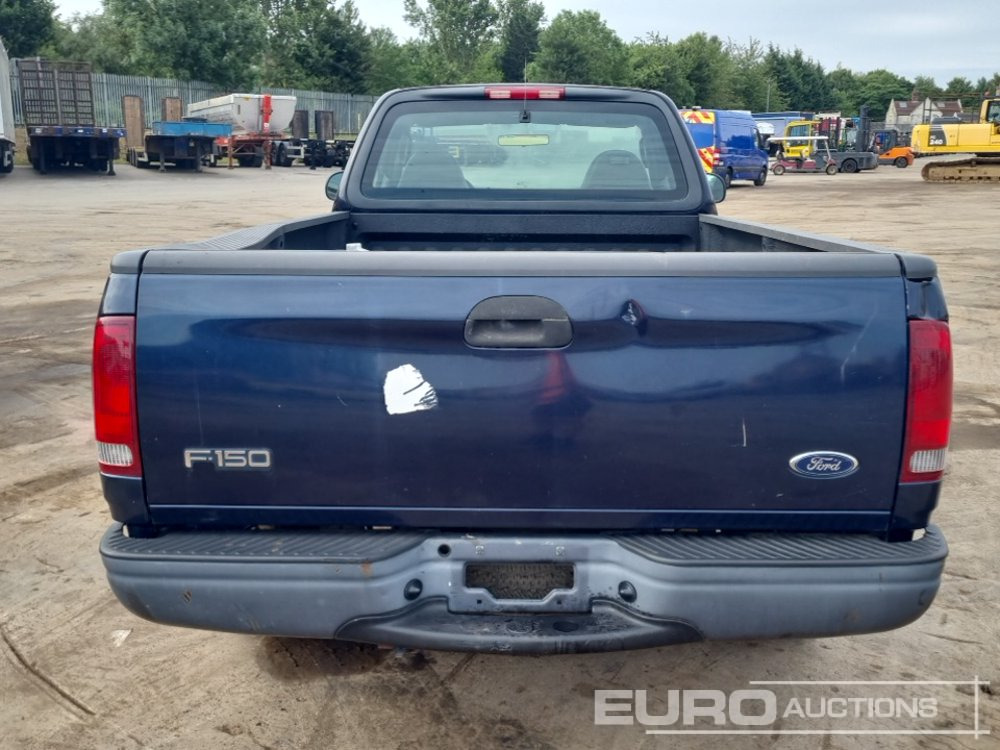 Ford F150XL - Pickup: 4 kép. Ford F150XL - Pickup: 4 kép.