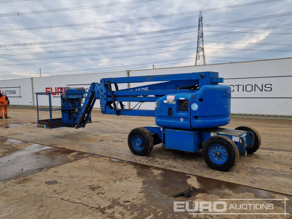 Genie Z45/25 - Emelő: 3 kép. Genie Z45/25 - Emelő: 3 kép.