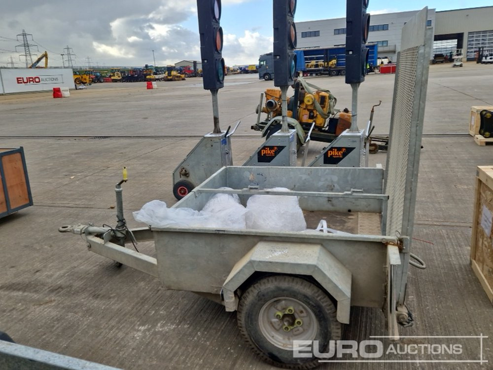 Hazelwood 750KG - Gépszállító utánfutó: 4 kép. Hazelwood 750KG - Gépszállító utánfutó: 4 kép.