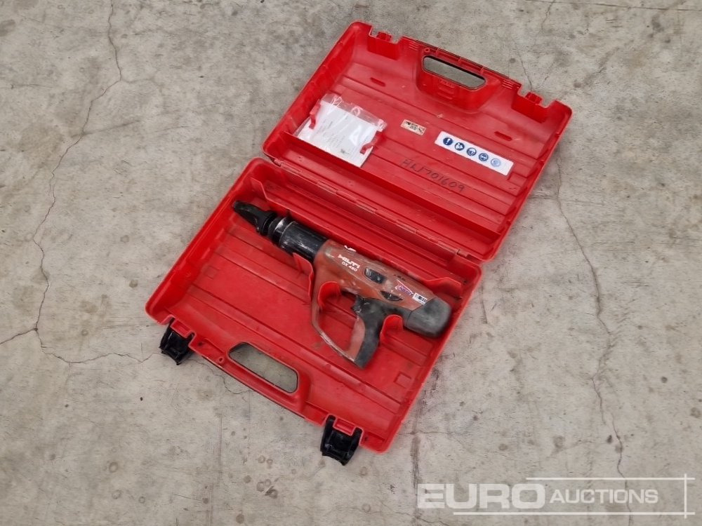 Hilti DX460 Nail Gun (Body & Case Only) - Építőipari berendezések: 3 kép. Hilti DX460 Nail Gun (Body & Case Only) - Építőipari berendezések: 3 kép.