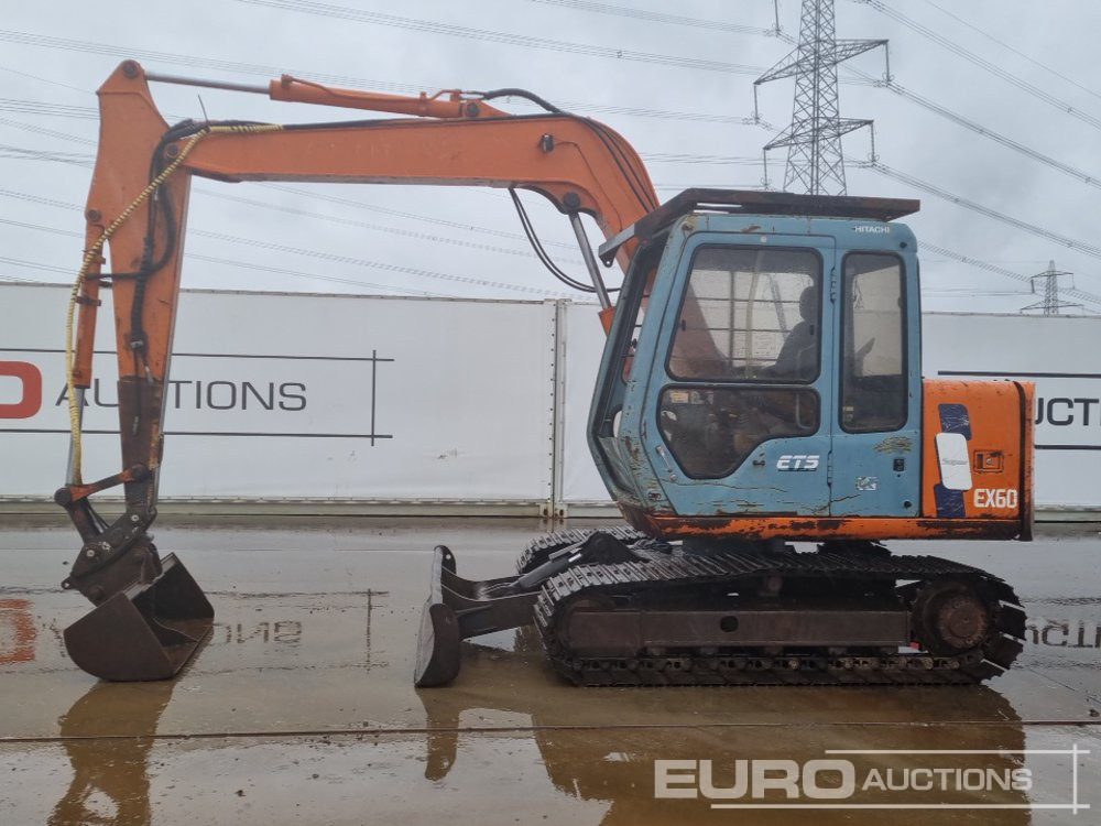 Hitachi EX60 - Minikotró: 2 kép. Hitachi EX60 - Minikotró: 2 kép.