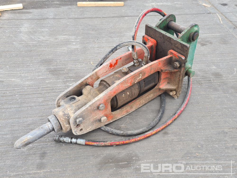 Hydraulic Breaker 45mm Pin to suit 4-6 Ton Excavator - Hidraulikus törőfej: 1 kép. Hydraulic Breaker 45mm Pin to suit 4-6 Ton Excavator - Hidraulikus törőfej: 1 kép.