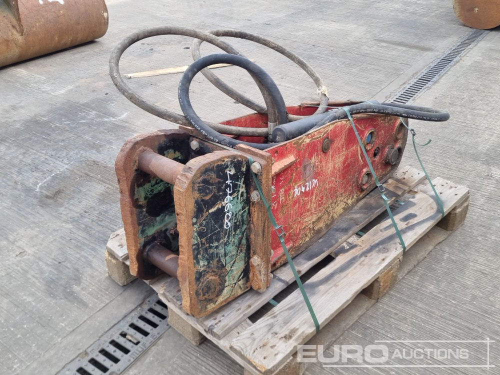 Hydraulic Breaker 60mm Pin to suit 10 Ton Excavator - Hidraulikus törőfej: 5 kép. Hydraulic Breaker 60mm Pin to suit 10 Ton Excavator - Hidraulikus törőfej: 5 kép.