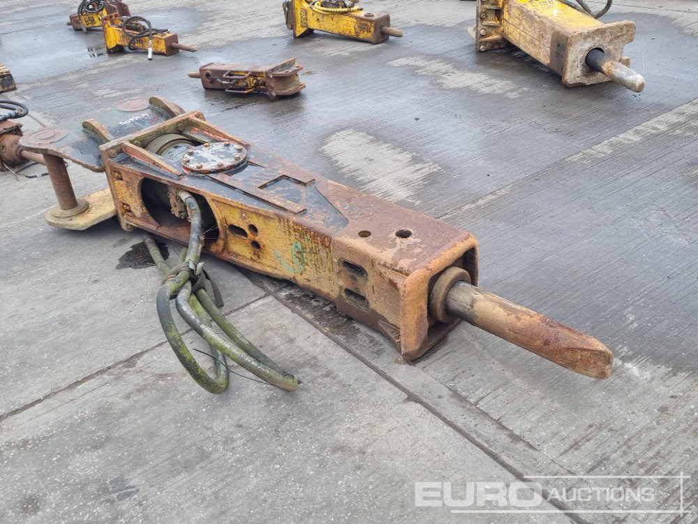 Hydraulic Breaker 80mm Pin to suit 20 Ton Excavator - Hidraulikus törőfej: 1 kép. Hydraulic Breaker 80mm Pin to suit 20 Ton Excavator - Hidraulikus törőfej: 1 kép.