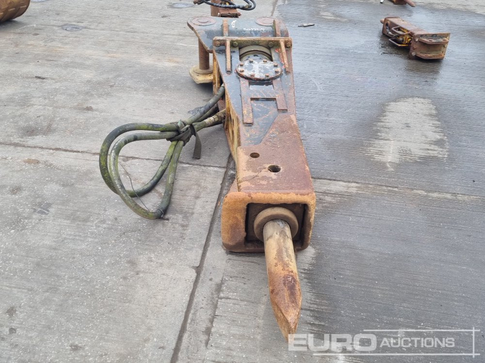 Hydraulic Breaker 80mm Pin to suit 20 Ton Excavator - Hidraulikus törőfej: 2 kép. Hydraulic Breaker 80mm Pin to suit 20 Ton Excavator - Hidraulikus törőfej: 2 kép.