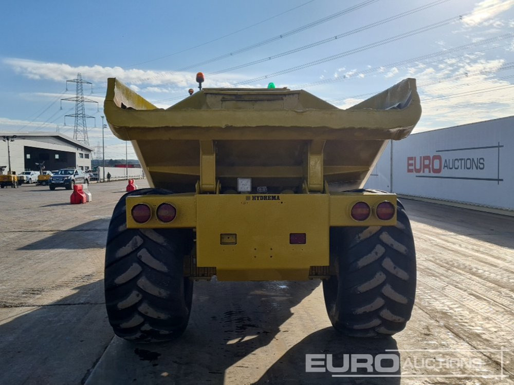 Hydrema 4x4 Articulated Dumptruck, Reverse Camera - Csuklós dömper: 4 kép. Hydrema 4x4 Articulated Dumptruck, Reverse Camera - Csuklós dömper: 4 kép.