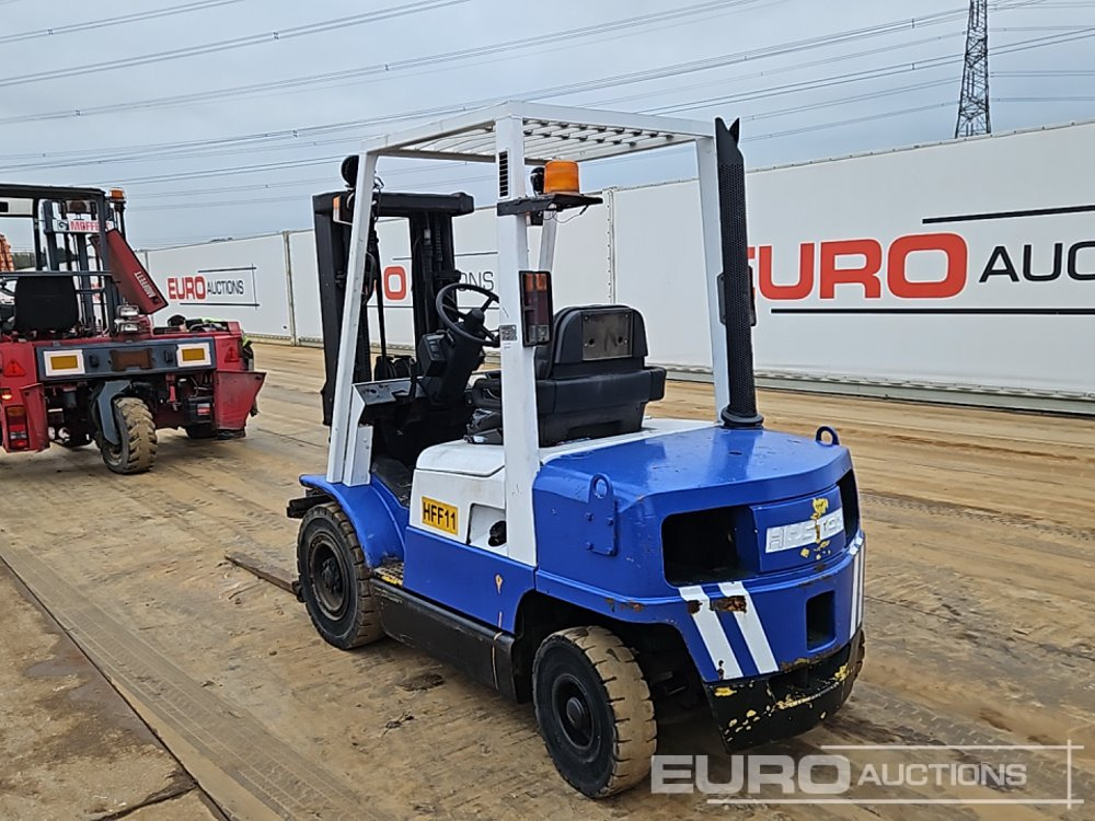 Hyster H2.50XM - Villás targonca: 3 kép. Hyster H2.50XM - Villás targonca: 3 kép.