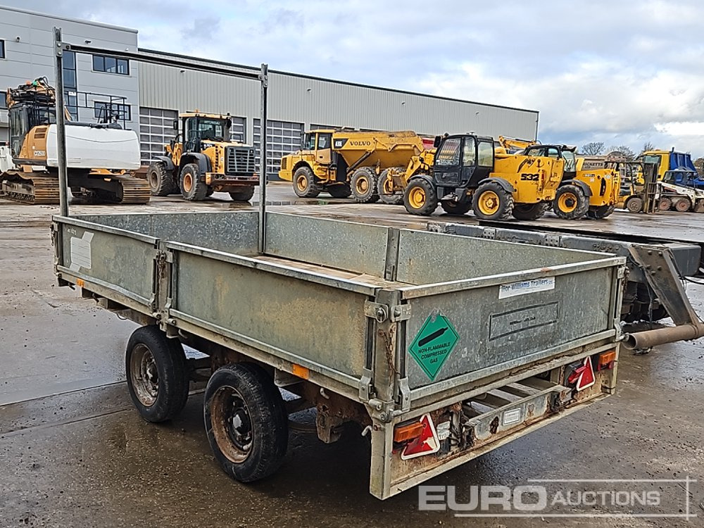 Ifor Williams 2.6 Ton - Gépszállító utánfutó: 2 kép. Ifor Williams 2.6 Ton - Gépszállító utánfutó: 2 kép.