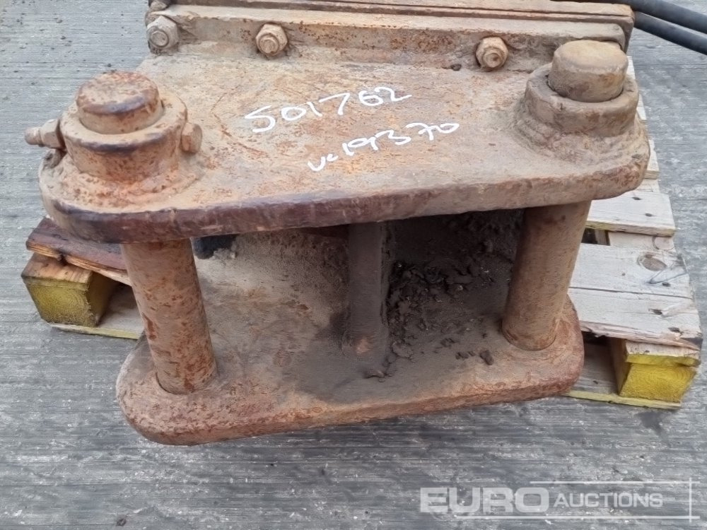 Hidraulikus törőfej Indeco Hydraulic Breaker 65mm Pin to suit 13 Ton Excavator: 9 kép. Hidraulikus törőfej Indeco Hydraulic Breaker 65mm Pin to suit 13 Ton Excavator: 9 kép.