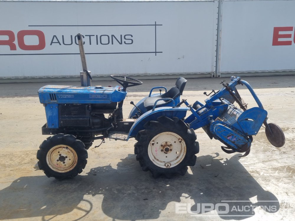 Iseki TX1210 - Kistraktor: 2 kép. Iseki TX1210 - Kistraktor: 2 kép.
