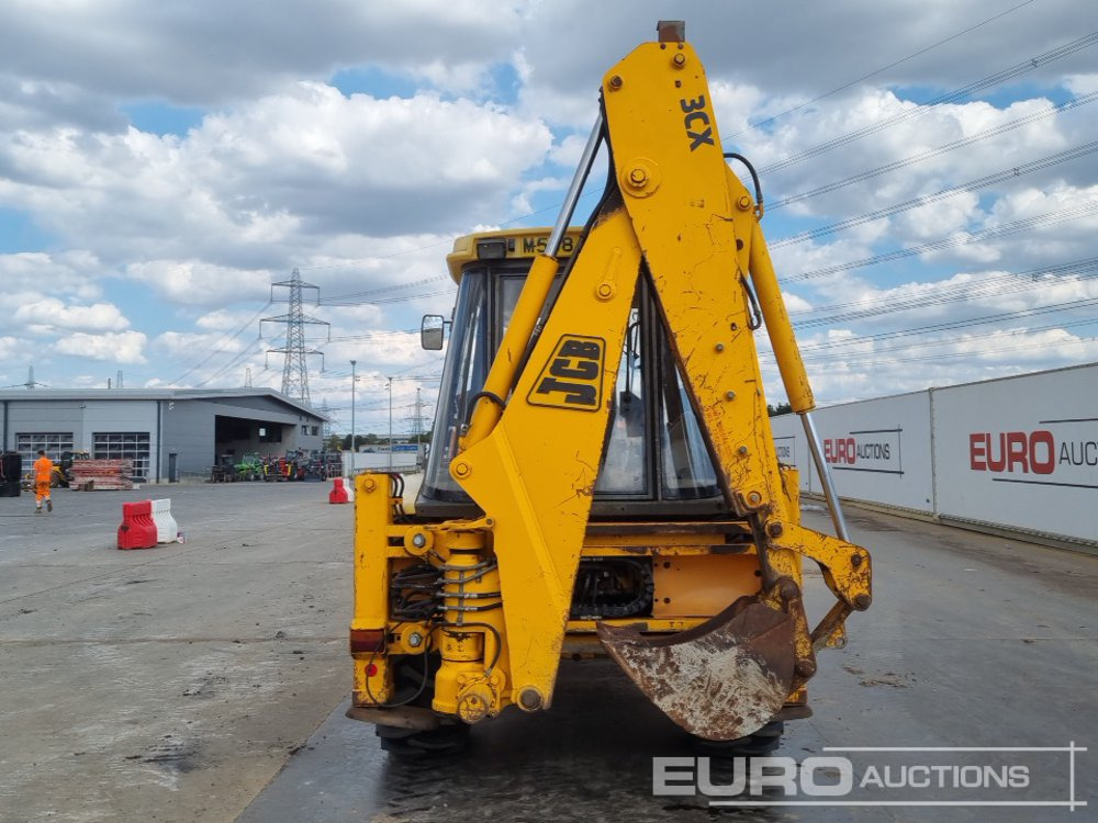 JCB 3CX - Kotrórakodó: 4 kép. JCB 3CX - Kotrórakodó: 4 kép.