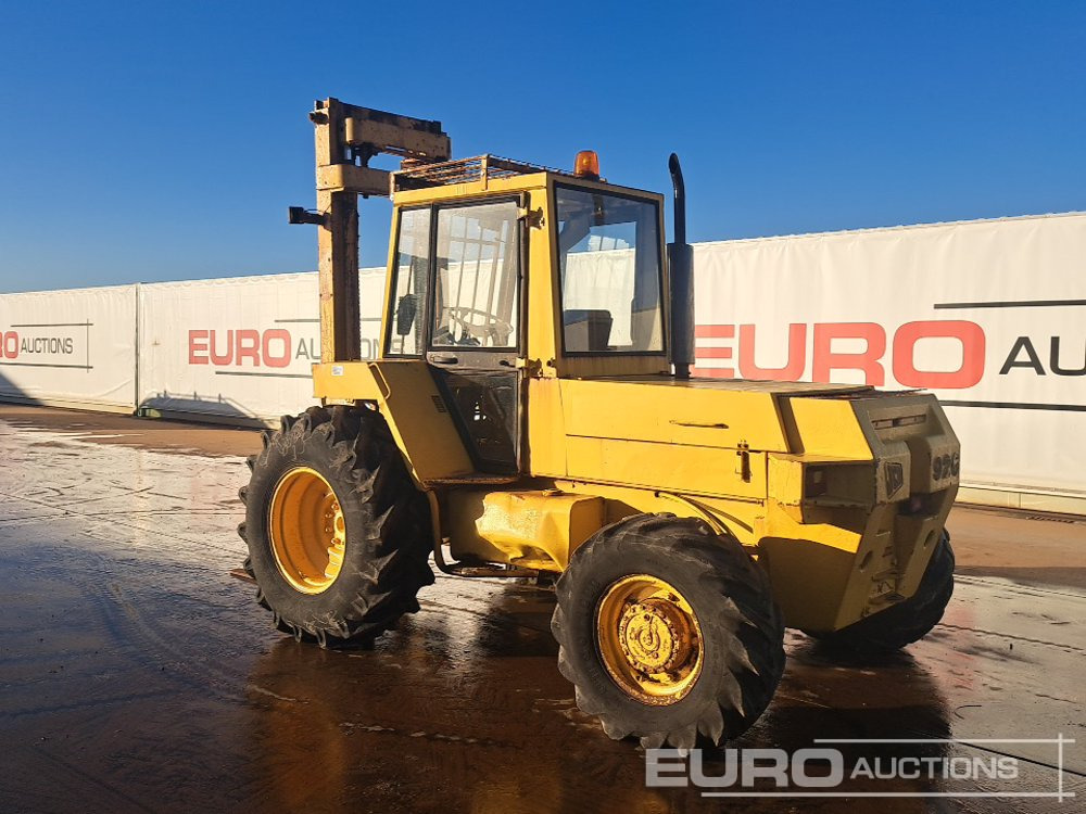 JCB 926 Rough Terrain Forklift, 2 Stage Mast - Terepjáró képességű targoncá: 3 kép. JCB 926 Rough Terrain Forklift, 2 Stage Mast - Terepjáró képességű targoncá: 3 kép.
