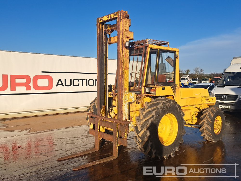 JCB 926 Rough Terrain Forklift, 2 Stage Mast - Terepjáró képességű targoncá: 1 kép. JCB 926 Rough Terrain Forklift, 2 Stage Mast - Terepjáró képességű targoncá: 1 kép.