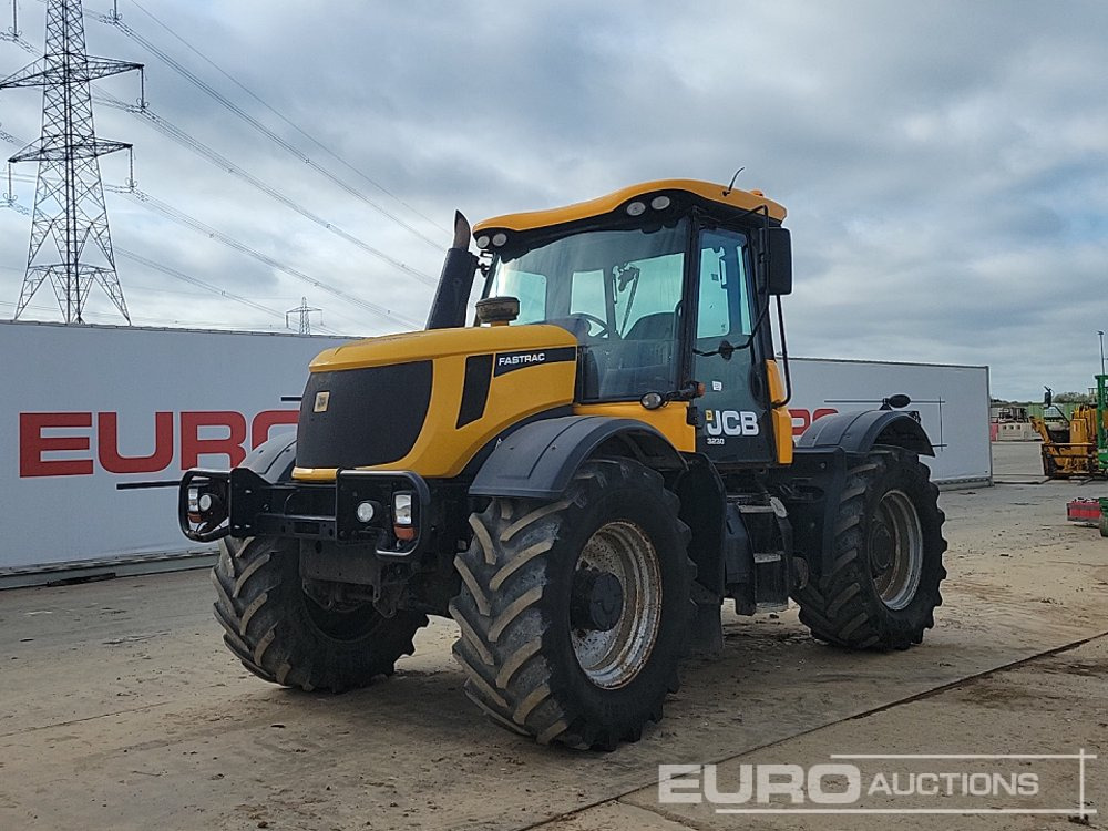 JCB Fastrac 3230 - Traktor: 1 kép. JCB Fastrac 3230 - Traktor: 1 kép.