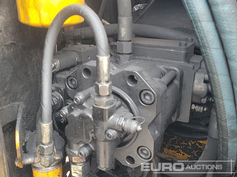 Lánctalpas kotró JCB JS145LC: 27 kép.