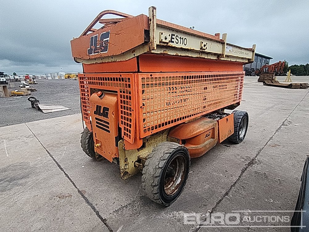JLG M4069 - Emelő: 3 kép. JLG M4069 - Emelő: 3 kép.