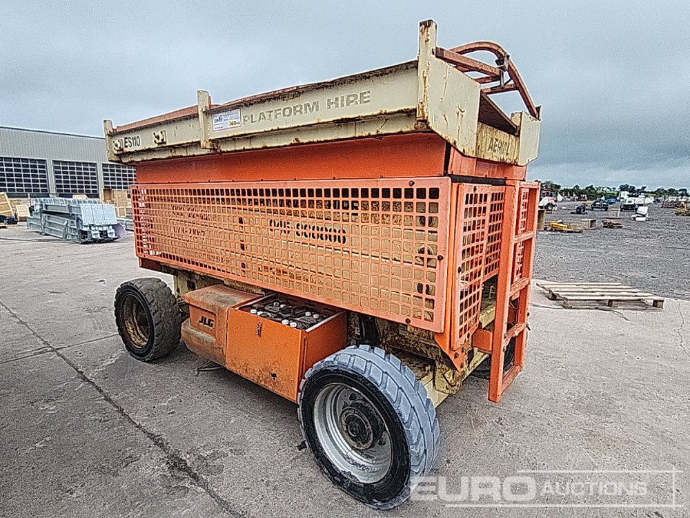 JLG M4069 - Emelő: 4 kép. JLG M4069 - Emelő: 4 kép.