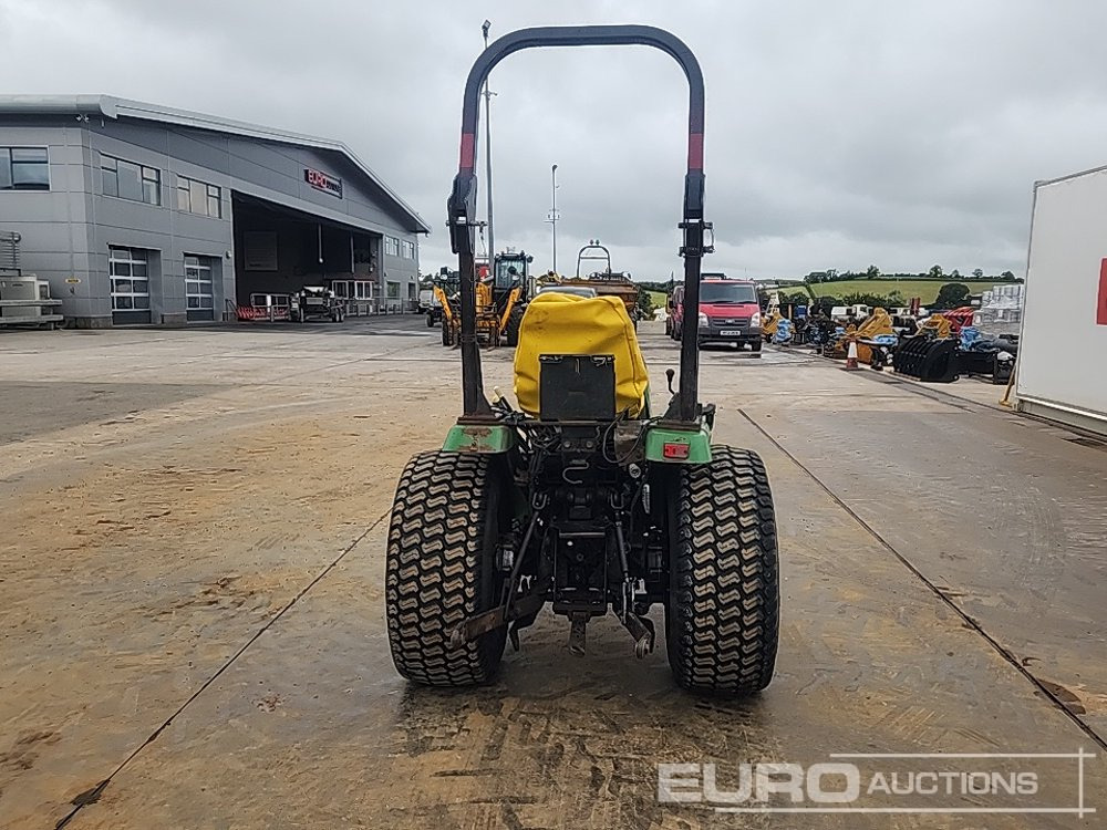John Deere 2520 - Kistraktor: 4 kép. John Deere 2520 - Kistraktor: 4 kép.
