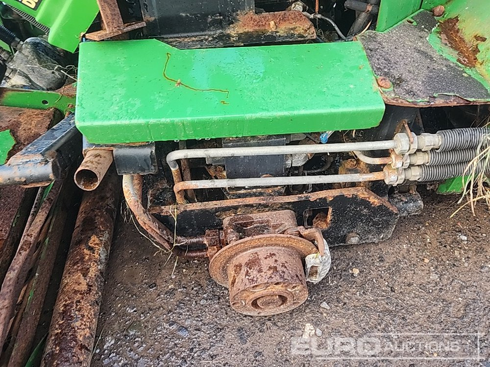 John Deere 2653A - Kerti fűkasza: 5 kép. John Deere 2653A - Kerti fűkasza: 5 kép.