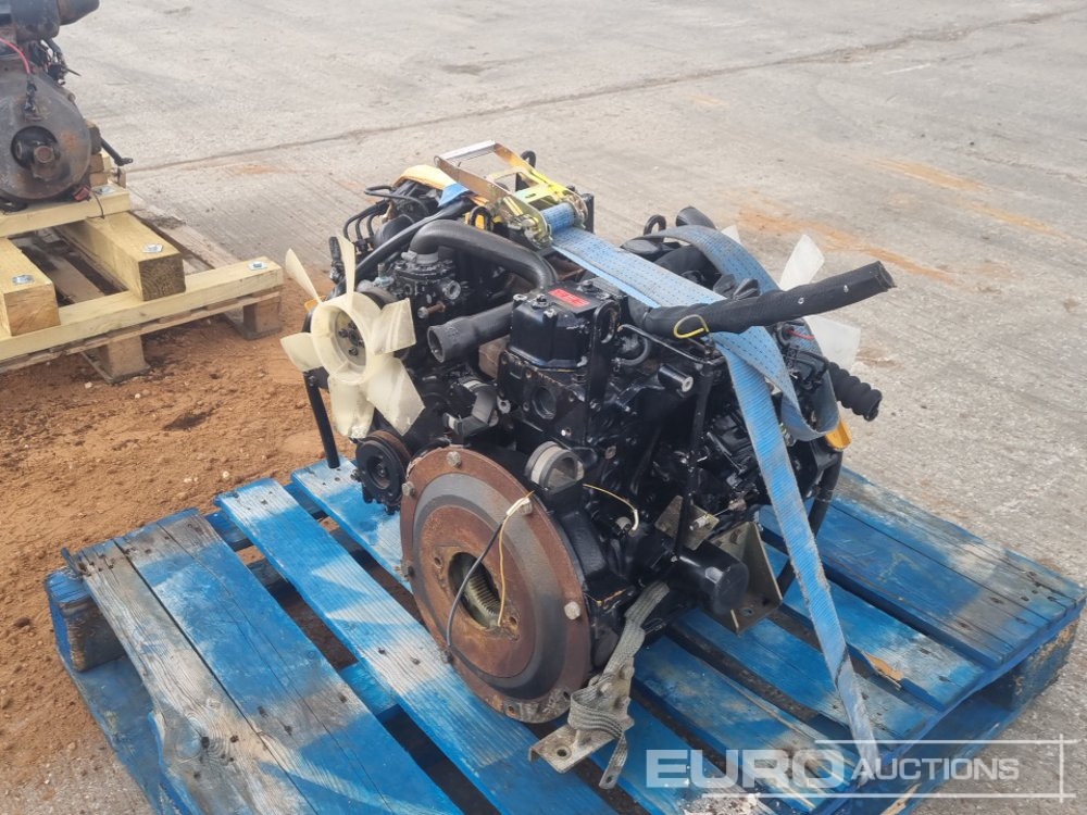 John Deere 3 Cylinder Engine (2 of) - Motor: 5 kép. John Deere 3 Cylinder Engine (2 of) - Motor: 5 kép.