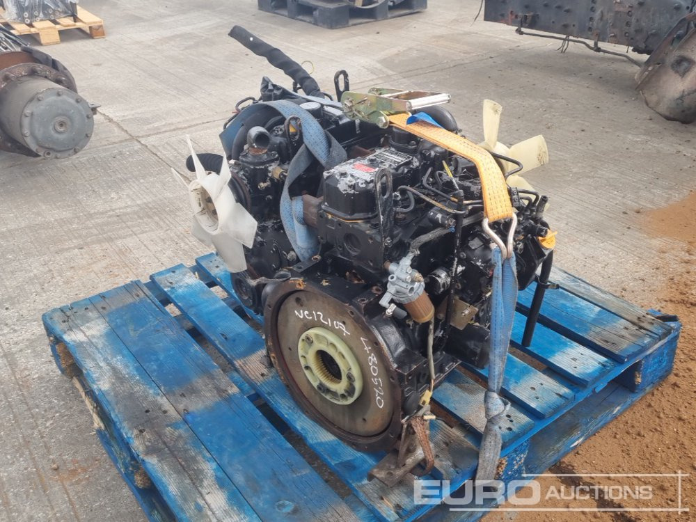 John Deere 3 Cylinder Engine (2 of) - Motor: 1 kép. John Deere 3 Cylinder Engine (2 of) - Motor: 1 kép.