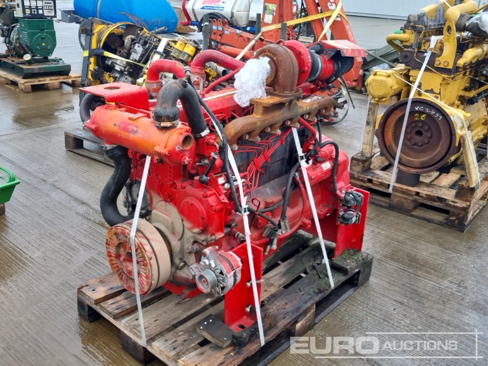 John Deere 6 Cylinder Engine - Motor: 1 kép. John Deere 6 Cylinder Engine - Motor: 1 kép.