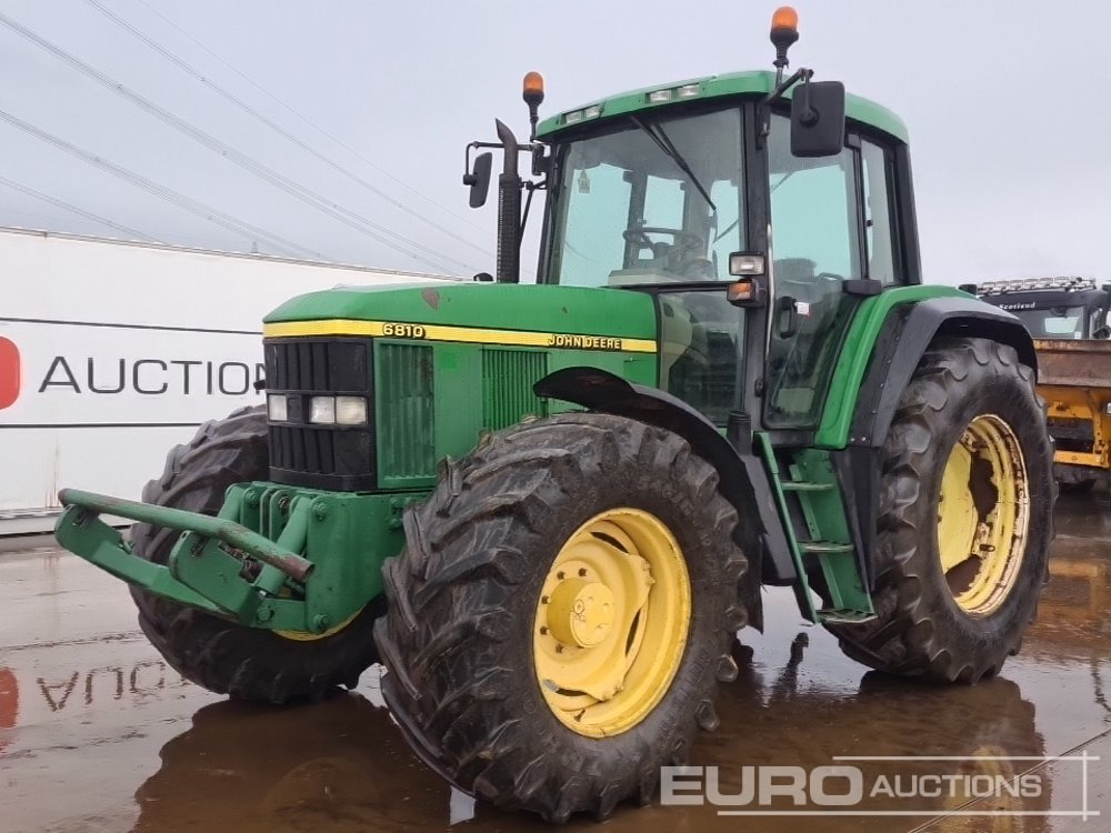 John Deere 6810 - Traktor: 1 kép. John Deere 6810 - Traktor: 1 kép.