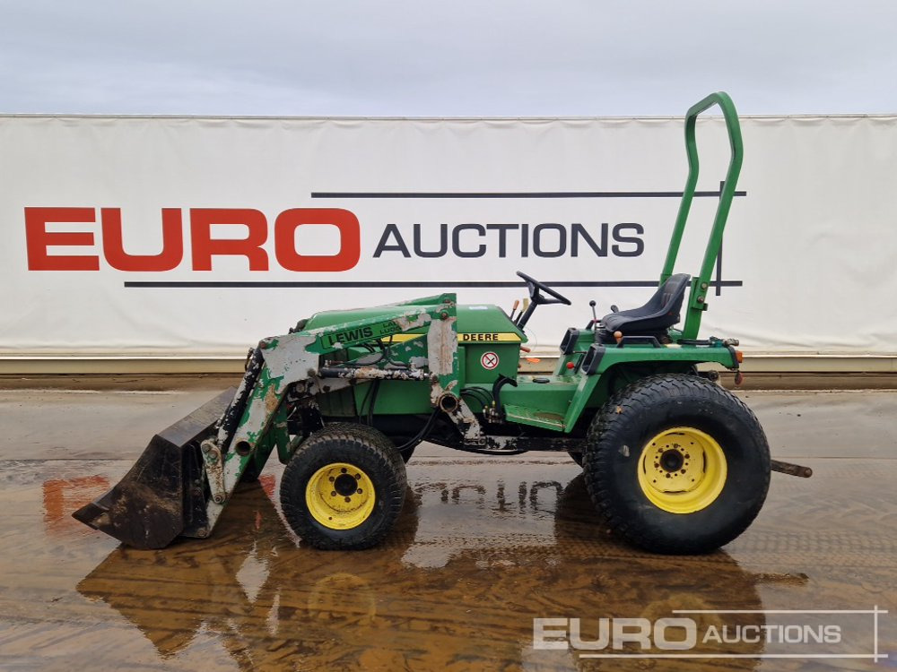 John Deere 955 - Kistraktor: 2 kép. John Deere 955 - Kistraktor: 2 kép.