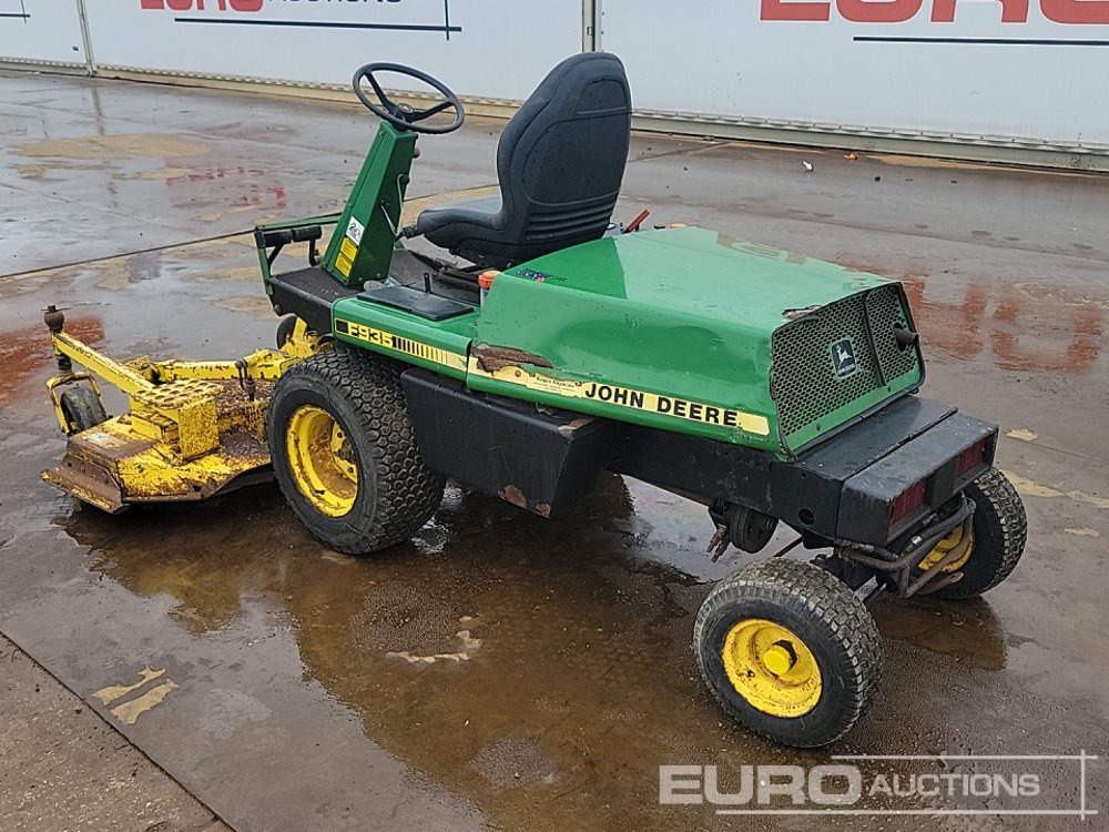 John Deere F935 - Kerti fűkasza: 3 kép. John Deere F935 - Kerti fűkasza: 3 kép.