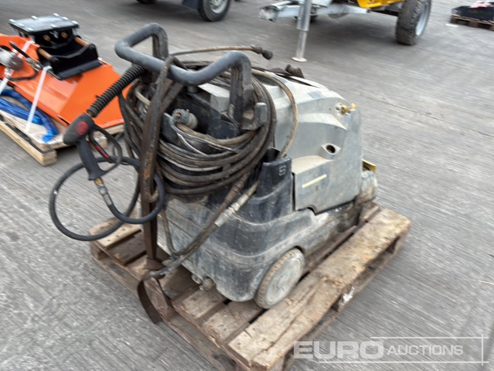 Karcher 230 Volt Pressure Washer - Magasnyomású mosó: 5 kép. Karcher 230 Volt Pressure Washer - Magasnyomású mosó: 5 kép.