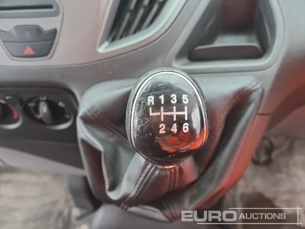 Kisteherautó 2017 Ford Transit Custom 290: 31 kép.