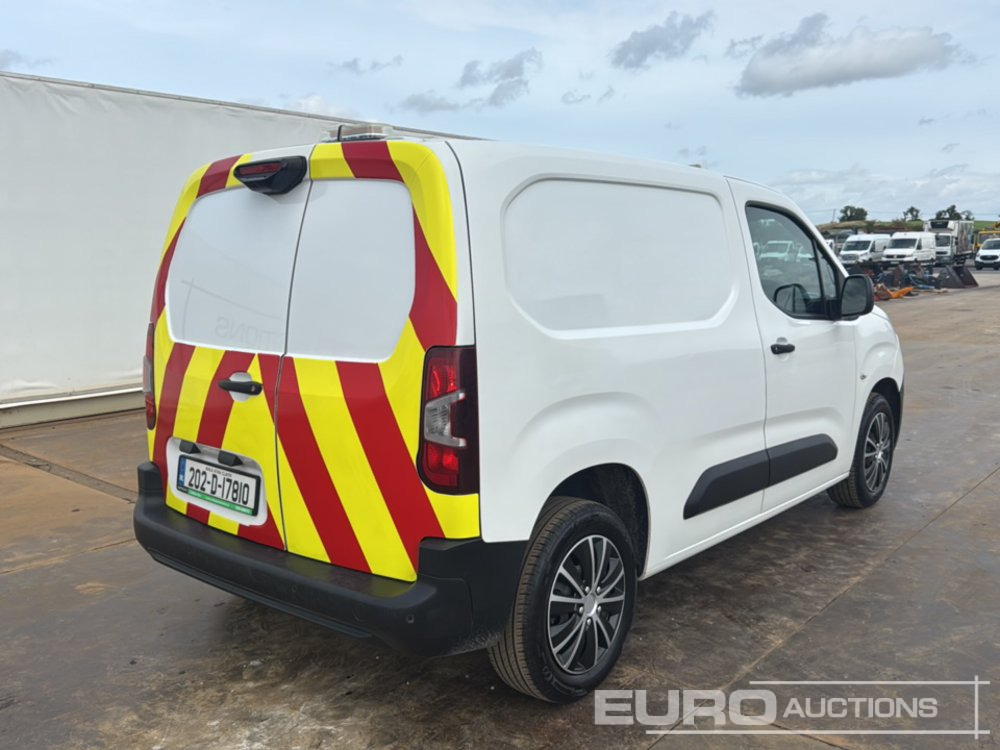 2020 Peugeot Partner - Kisteherautó: 5 kép. 2020 Peugeot Partner - Kisteherautó: 5 kép.