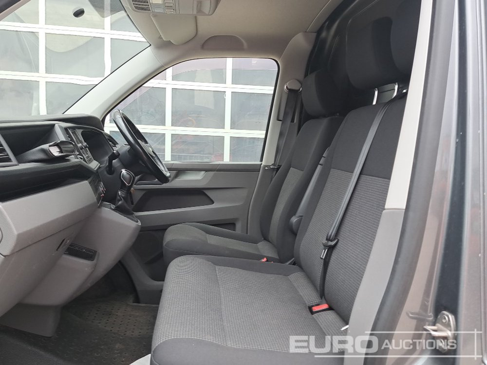 Kisteherautó 2021 Volkswagen ABT e-Transporter: 25 kép.
