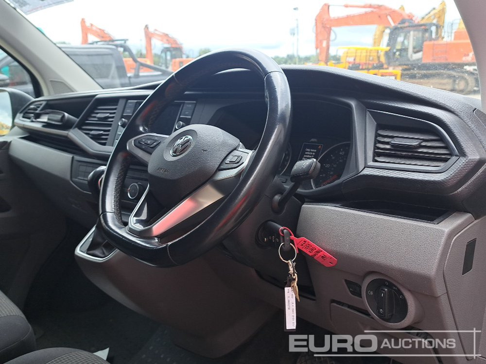 Kisteherautó 2021 Volkswagen ABT e-Transporter: 16 kép.