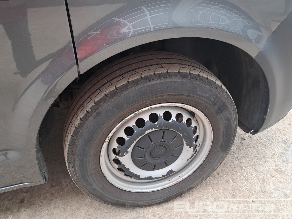 Kisteherautó 2021 Volkswagen ABT e-Transporter: 15 kép.
